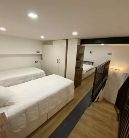 Unikatno masivno pohistvo po meri slovenija