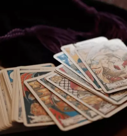Vedezevanje s tarot kartami