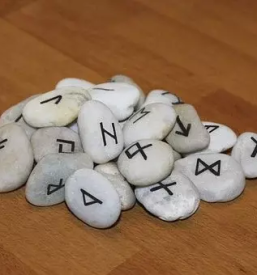 Vedezevanje s tarot kartami