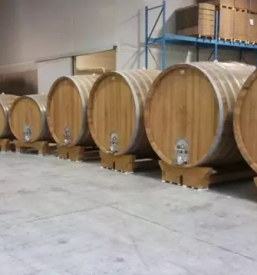 Vendita di macchine agricole e botti in legno goriziano