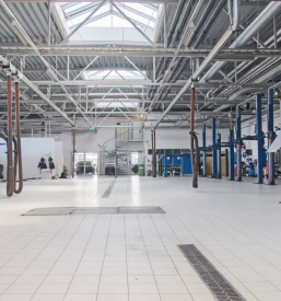 Wartung von systemen in der automobilindustrie slowenien