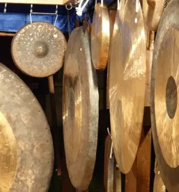 Zvocna kopel z gongi dolenjska