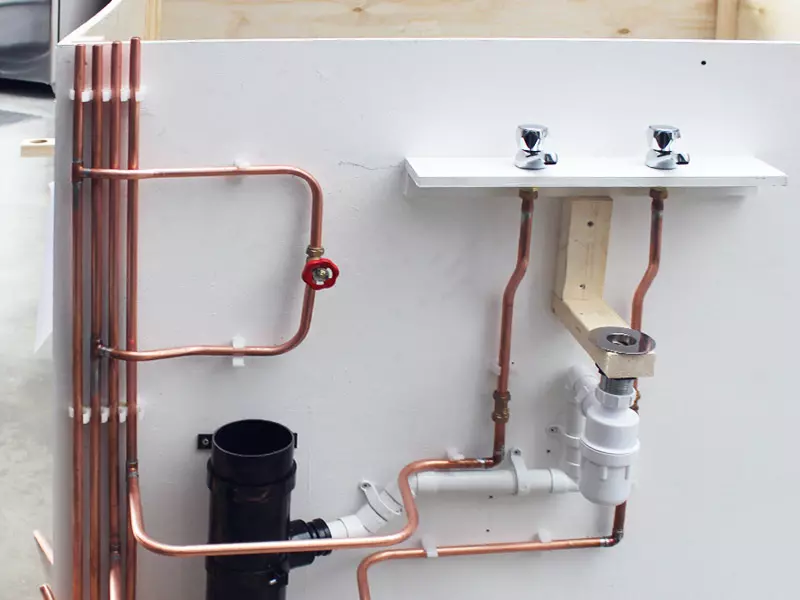 Keramičarska dela v kopalnici Podravska