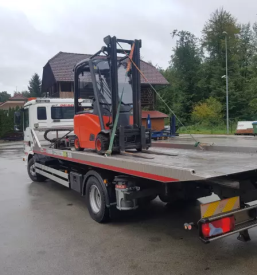 Avtovleka ur dolenjska