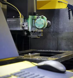 Brizganje plasticnih mas slovenija