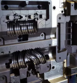 Kakovostno brizganje plastike Slovenija