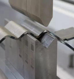 Brizganje gume in plastike Slovenija