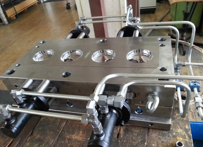 Kvalitetno brizganje plastike Slovenija