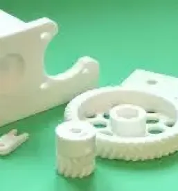 Brizganje plastike v sloveniji