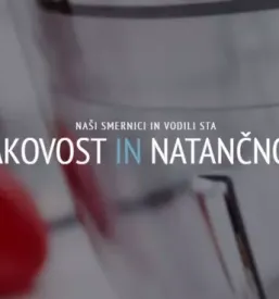 Brizganje plastike v sloveniji