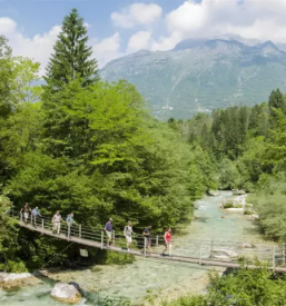 Camp ob reki koritnici soca