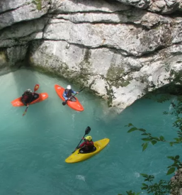 Camp ob reki koritnici soca