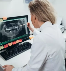 Dober samoplačniški oralni kirurg Brežice