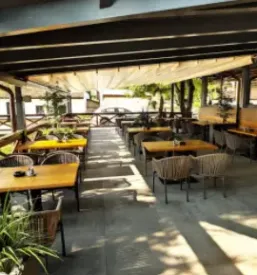 Dobra restavracija in sobe naklo