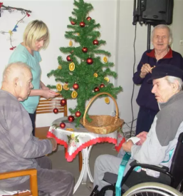 Dom starejsih hrastnik