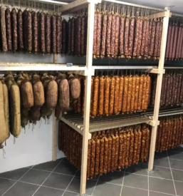 Dostava suhomesnatih izdelkov slovenija