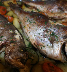 obiščite gostilno z a la carte hrano Sežana