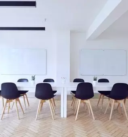 oblazinjeno pohištvo