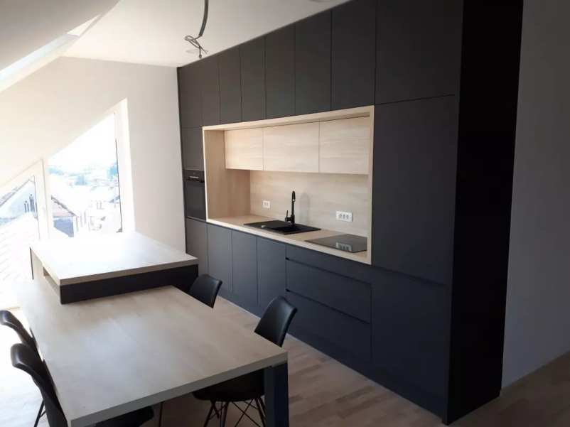 Izdelavo notranje opreme Ljubljana prepusti nam