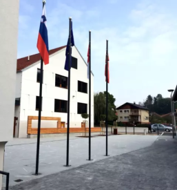 Izdelava reklamnih zastav slovenija