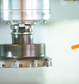 Rezkanje po naročilu za industrijo v Sloveniji