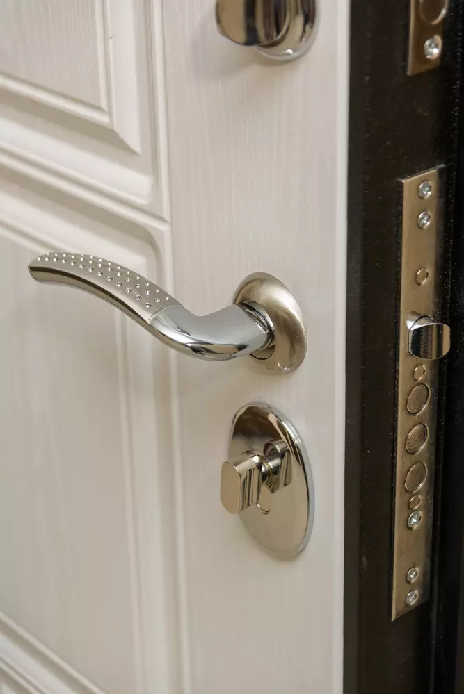 protivlomna vrata Slovenija