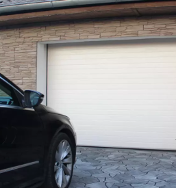 Kakovostna garažna vrata Primorska