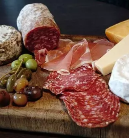 Poceni suhomesnati izdelki Goriška