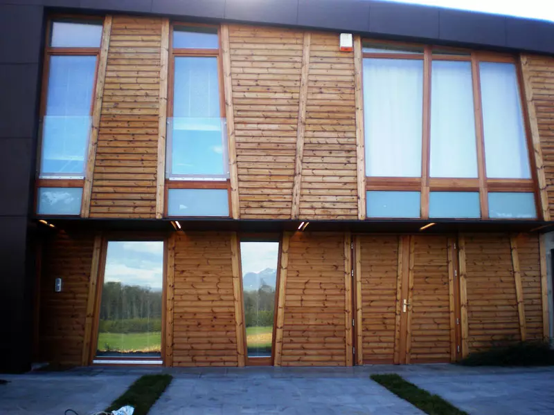 Ugodna lesena okna Ljubljana