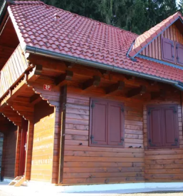 Montažne hiše iz slovenskega lesa