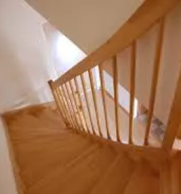 Lesene stopnice metlika