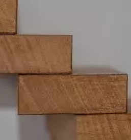 Lesene stopnice metlika