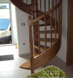 Stopnice in pohištvo