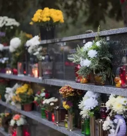 Nagrobni dodatki slovenija