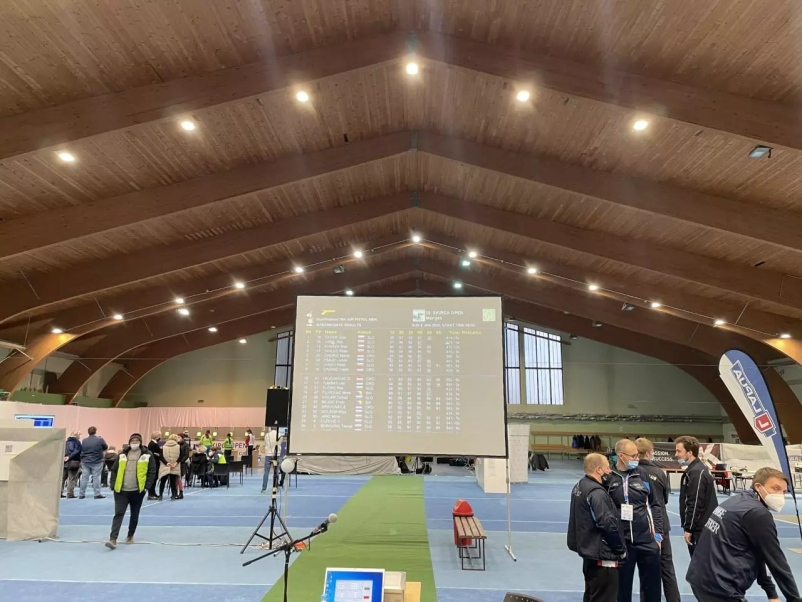 Ugoden najem badminton igrišča Mengeš