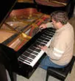 Nakup klavirjev v Sloveniji