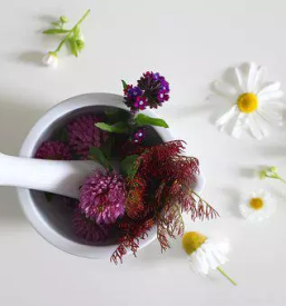 Nega in masaža z naravno kozmetiko