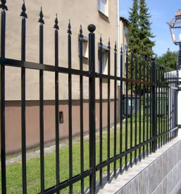 Pohodne rešetke in kovinske ograje Slovenija