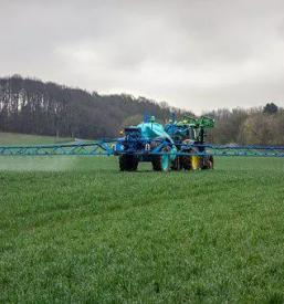 Popravilo kmetijske mehanizacije na terenu