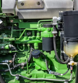 Popravilo kmetijske mehanizacije na terenu goriska