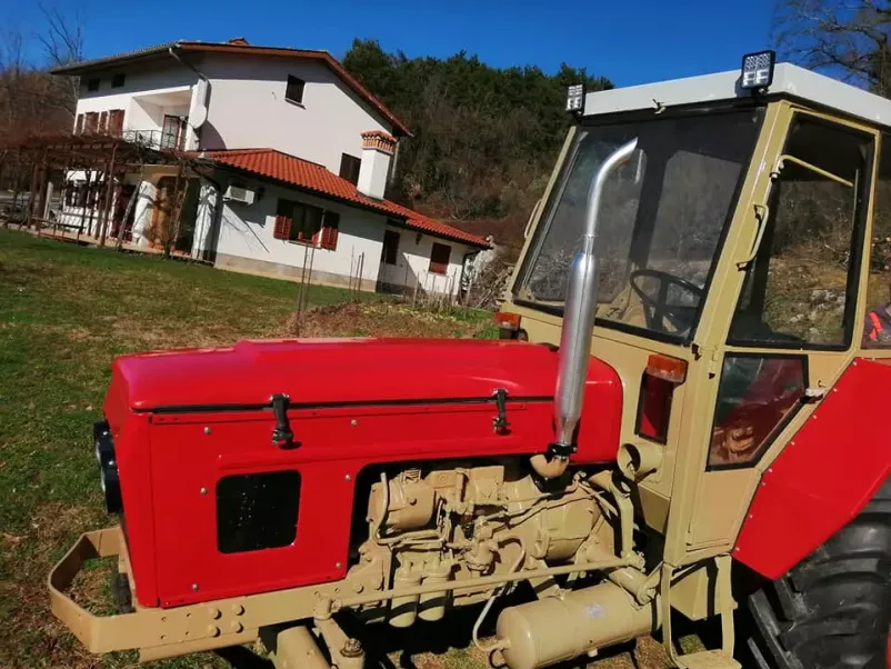 Popravilo kmetijske mehanizacije na terenu Ajdovščina, Goriška, Primorska