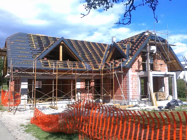 Ugodno postavljanje ostrešja na Gorenjskem