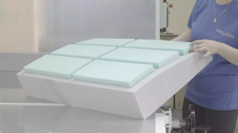 Predelava poliuretanske pene v Sloveniji