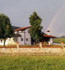 Prenocisca z zajtrkom na kmetiji kras