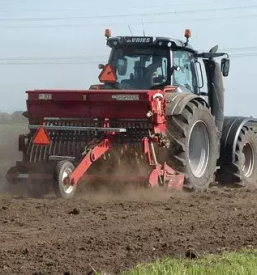 Prodaja kmetijske mehanizacije v sloveniji