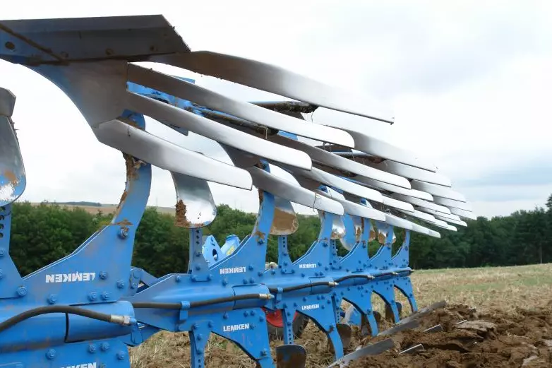 Prodaja rezervnih delov 