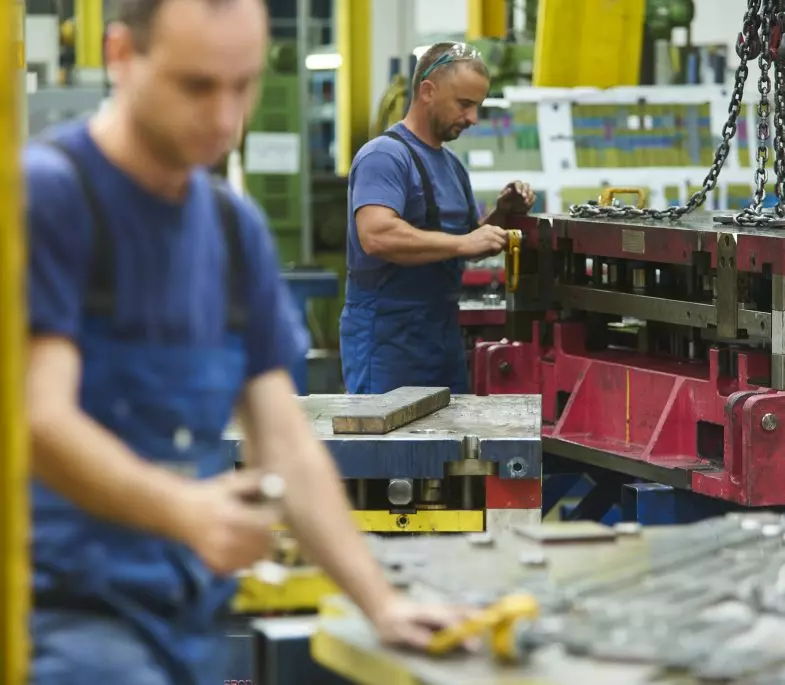 Proizvodnja štancanih izdelkov za avtomobilsko industrijo NEM, AT