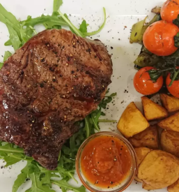 Prostor za zakljucene druzbe in praznovanja bovec