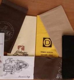 Naročilo večjega števila prtičkov z logotipom