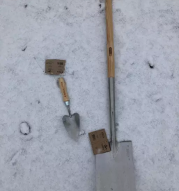 Lesen ročaj za lopato na Dolenjskem